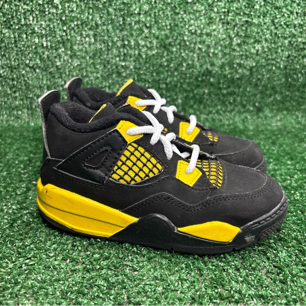 Jordan 4 Retro Toddler Sneakers Sz‎ 9C Black/White Tour Yellow Taxi BQ7670-017